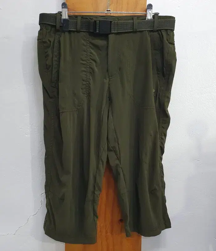Nepa 3/4 Hiking Pants (31)