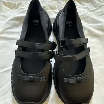 ZABA 블랙 스니커즈 36