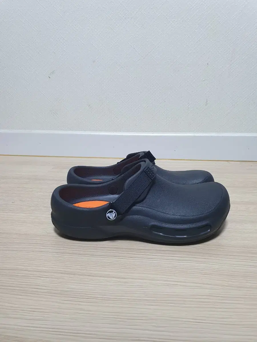 Crocs Bistro Sandal Slipper Kitchen Shoes 270