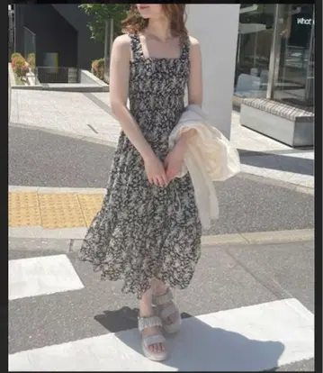 미사용 원웨이 꽃무늬 셔링 원피스 S 사이즈