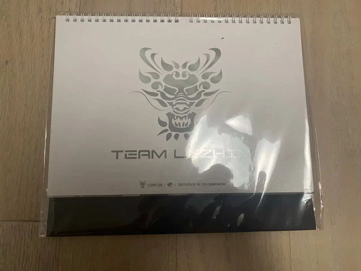 Team Lezhin season's greetings calendar
