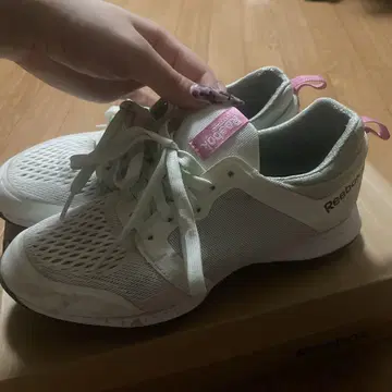리복 화이트 스니커즈 24.5cm