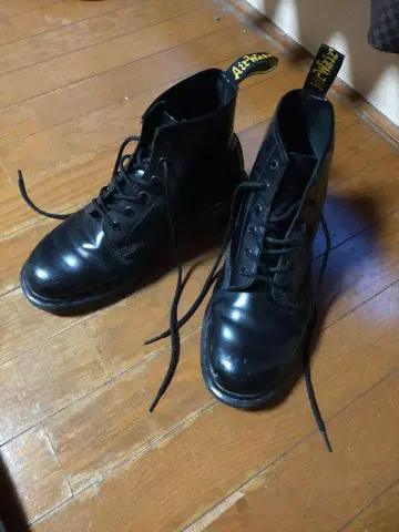 DR. MARTENS 닥터마틴 6홀