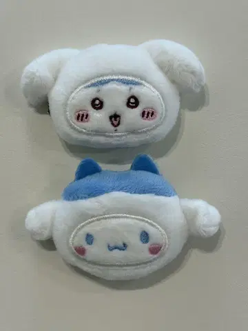 [미사용 새상품] 치이카와 산리오 헤어 클립 시나모롤 하치와레