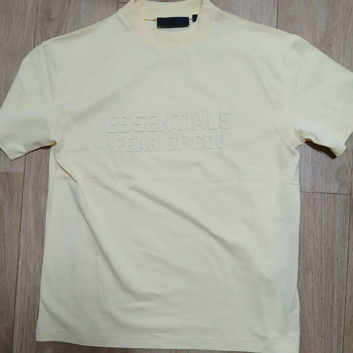 Fear Of God Essentials T-shirt S Buttercream