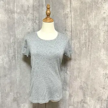 UNIQLO 심플 무지 티셔츠 캐주얼 예쁨 고급