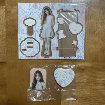 ILLIT 제일복권 민지 C상 아크릴 스탠드 & D상 캔뱃지