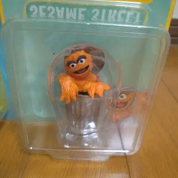 UDF OSCAR THE GROUCH 세서미 스트릿