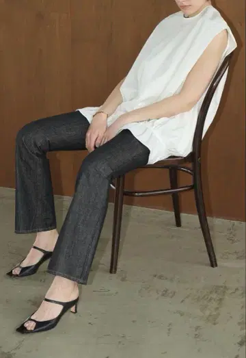 클레인 힙 헴 데님 팬츠