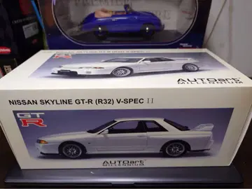 닛산 스카이라인 GT-R (R32) V-Spec II 1/18