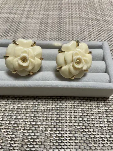 J&R 까멜리아 귀찌