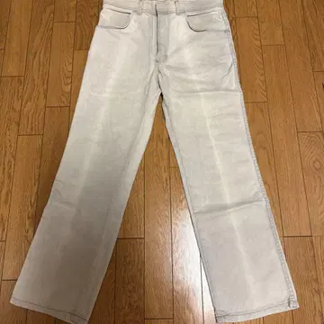 Wrangler 스트레이트 W33L30