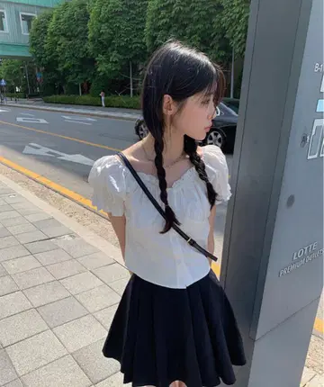소녀나라 SONA 프릴 퍼프 오프숄더 반팔 블라우스