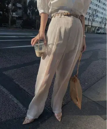 MEDI REFINED SHEER PANTS 베이지 M 사이즈