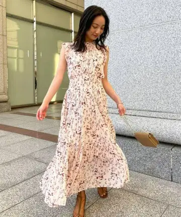 스나이델 프린트 플리츠 원피스