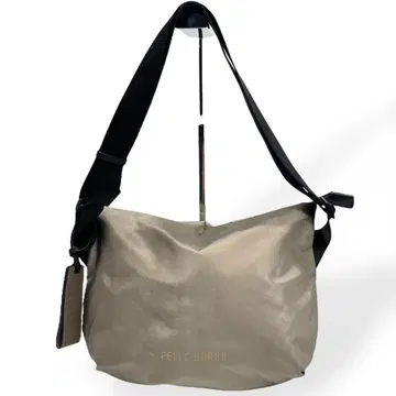 새상품급 PELLE BORSA 숄더백 토프