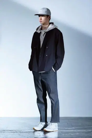 뉴발란스 Met24 STRAIGHT FIT 데님