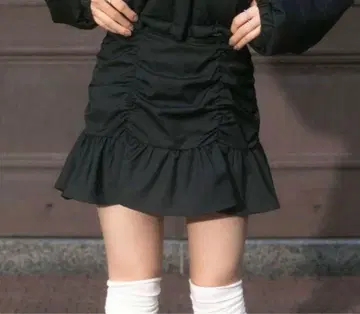 bubbles 개더 프릴 치마바지 블랙