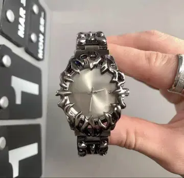 [최저가] Alabaster style metal watch Y2K