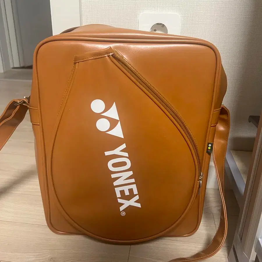 IAB Studio x Yonex Racquet Bag キャラメル 【公式通販】