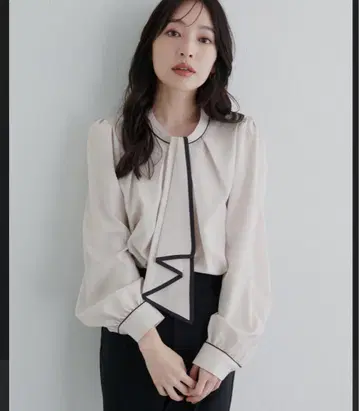 내추럴 꾸뛰르 블라우스