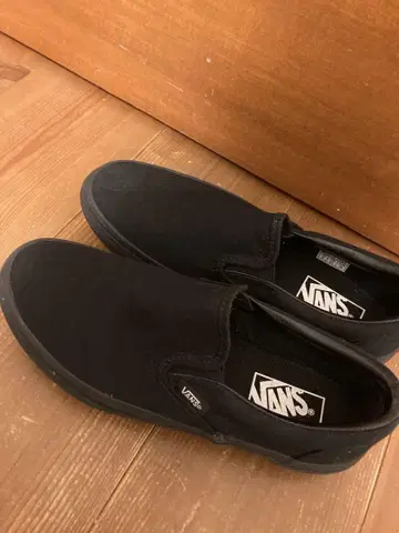 VANS 블랙 슬립온 V98CLA