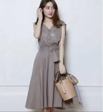 아푸와이저 리셰 자수 원피스