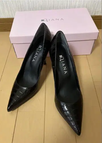 [ 다이애나 ] 크로커다일 패턴 하이힐