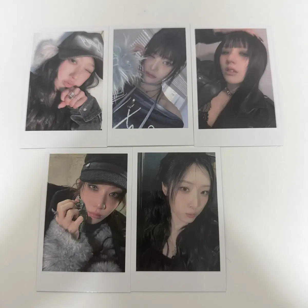 Buy LOONA Signed albums, Rare photocards on Bunjang!