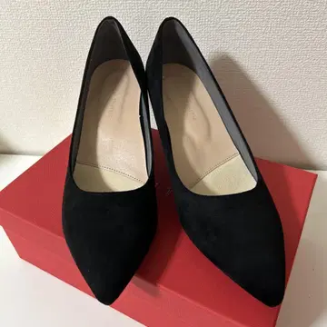 오리엔탈 트래픽 점프할 수 있는 펌프스 스웨이드 블랙