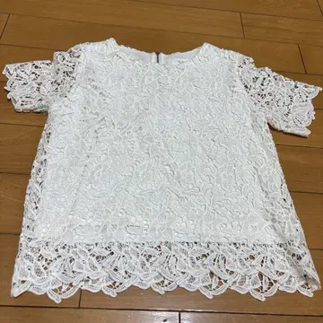화이트 레이스 반팔 상의 백 지퍼 세미 포멀