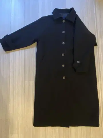 블랙 버튼 롱 코트