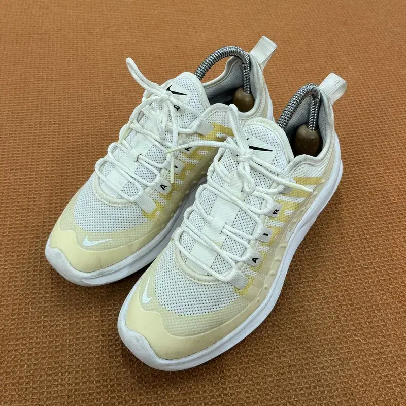 nike air max axis gundam