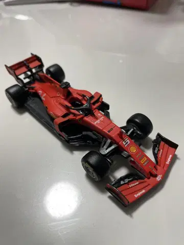 1/43 비라고 페라리 SF90