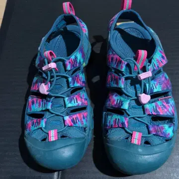 KEEN 샌들