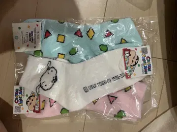크레용 신짱의 양말 3켤레