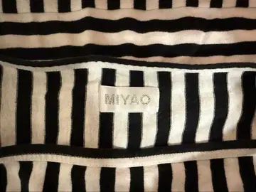 MIYAO 변형 보더 티셔츠