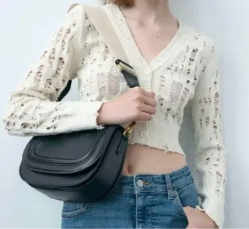 ZARA 플랩이 달린 크로스 바디 백 블랙, 복조리 포함