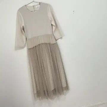 에이미 로우 튤 레이어드 드레스