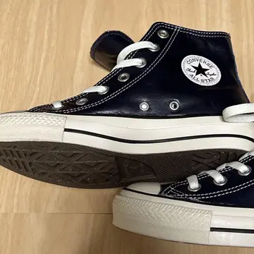 미사용 새상품 CONVERSE 올리브 그린 가죽 네이비 하이컷 23