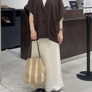LOWRYSFARM 스트레치 새틴 스커트
