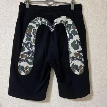 EVISU 아트 프린트 블랙 숏 팬츠 카모플라쥬 로고