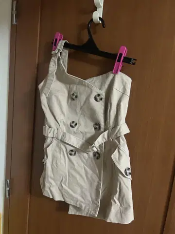베이지 더블 브레스트 벨트 포함