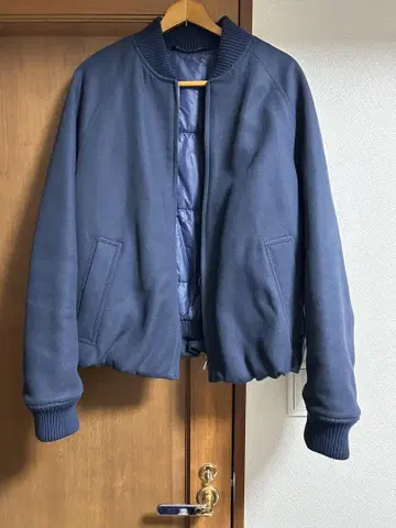 ZARA 벌룬 핏 봄버 M 사이즈 네이비 집업 새상품급