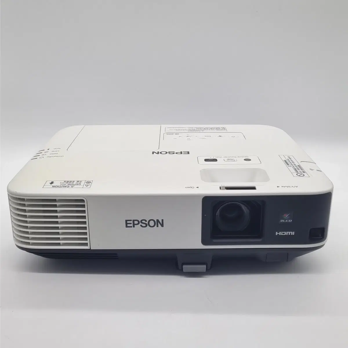 [Grade A] Epson EB-2055 5000 ANSI Lumens XGA Used Beam Projector