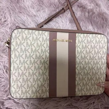 MICHEAL KORS