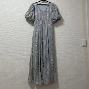 그레이 플라워 자수 원피스