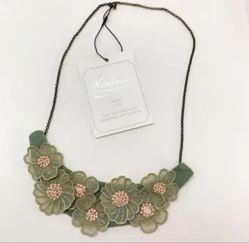 미사용 네세세아 flower 목걸이 미나 페르호넨 뷔르데사봉