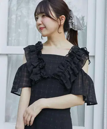 백 레이스업 프릴 원피스 MAJESTIC LEGON 블랙