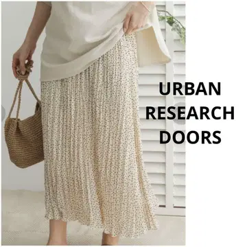 URBAN RESEARCH DOORS 도트 플리츠 스커트